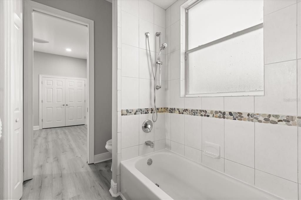 待售: $1,975,000 (5 贝兹, 5 浴室, 6259 平方英尺)