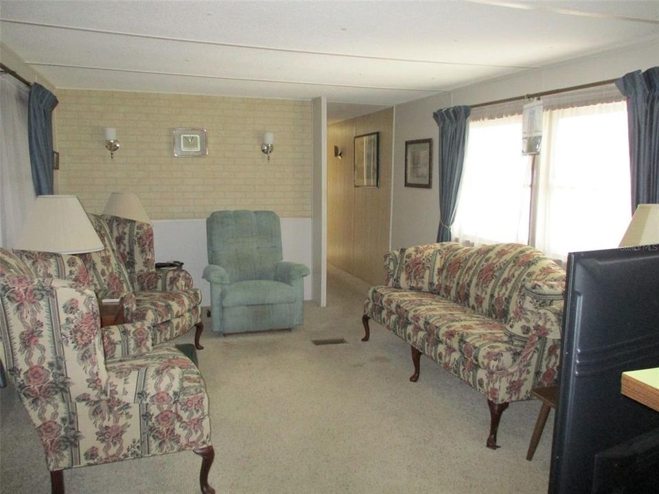 En Venta: $86,000 (2 camas, 1 baños, 1332 Pies cuadrados)