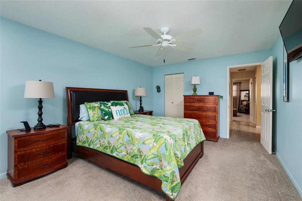 待售: $279,900 (2 贝兹, 2 浴室, 1250 平方英尺)