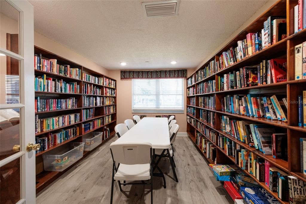 待售: $279,900 (2 贝兹, 2 浴室, 1250 平方英尺)