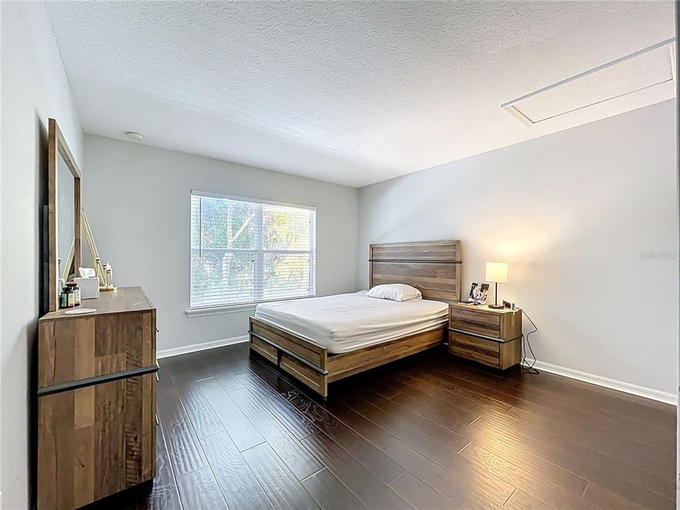 For Rent: $2,325 (3 beds, 3 baths, 1705 Square Feet)