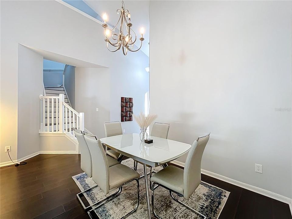 For Rent: $2,325 (3 beds, 3 baths, 1705 Square Feet)