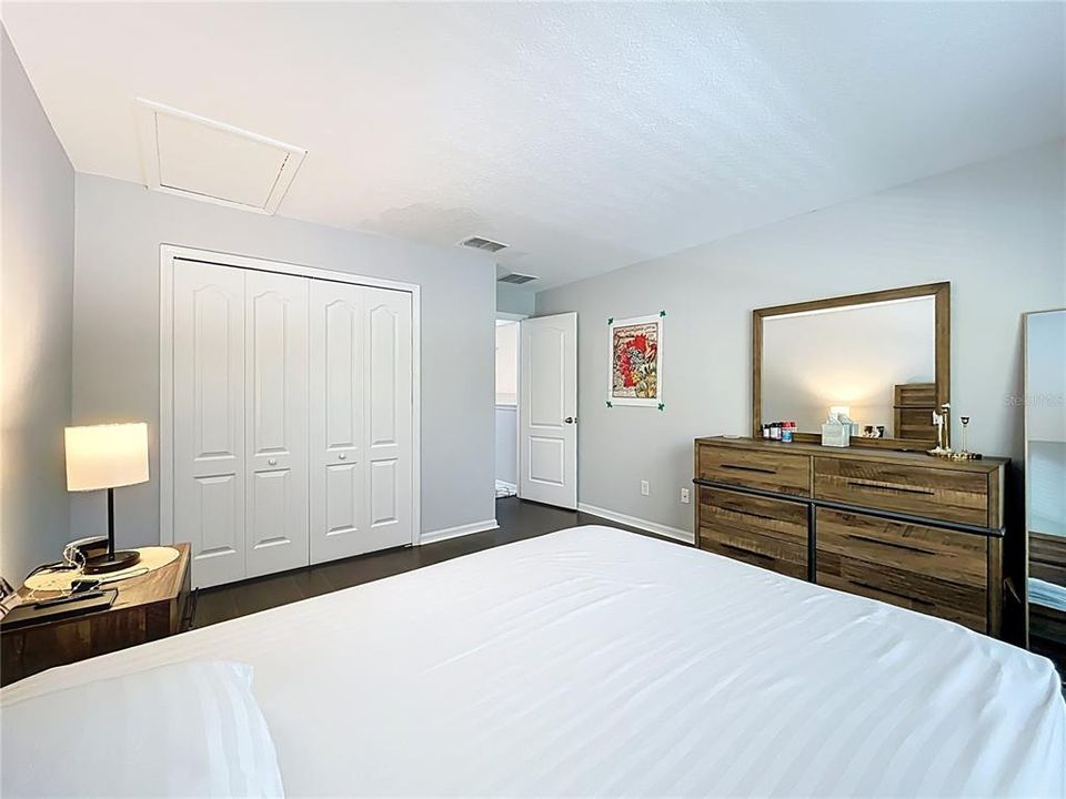 For Rent: $2,325 (3 beds, 3 baths, 1705 Square Feet)