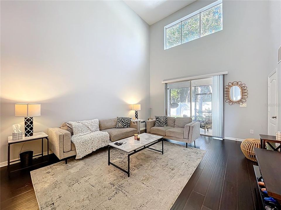 For Rent: $2,325 (3 beds, 3 baths, 1705 Square Feet)