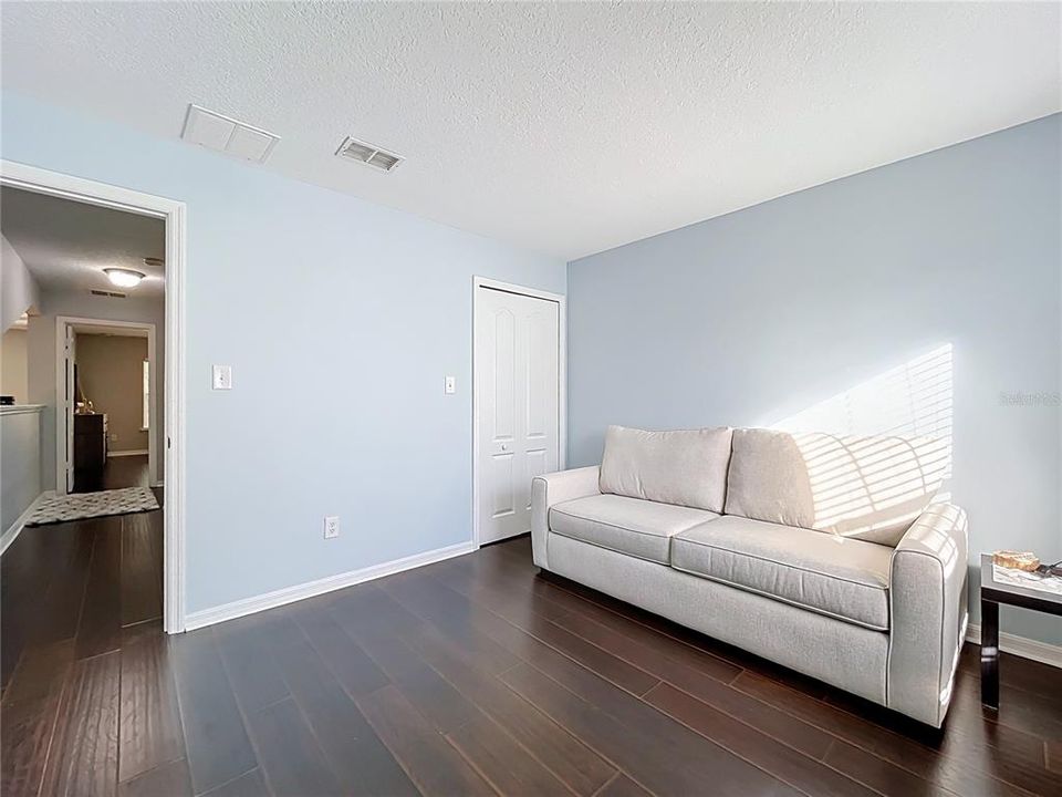 For Rent: $2,325 (3 beds, 3 baths, 1705 Square Feet)