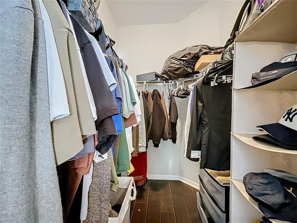 For Rent: $2,325 (3 beds, 3 baths, 1705 Square Feet)