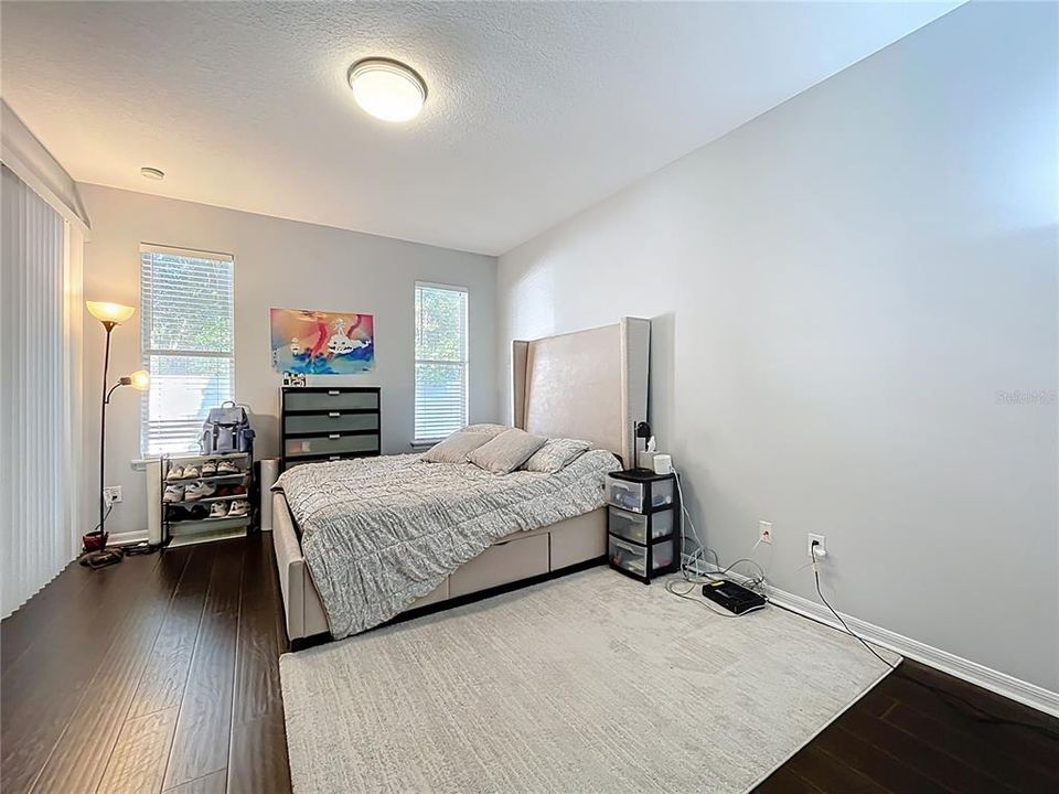 For Rent: $2,325 (3 beds, 3 baths, 1705 Square Feet)