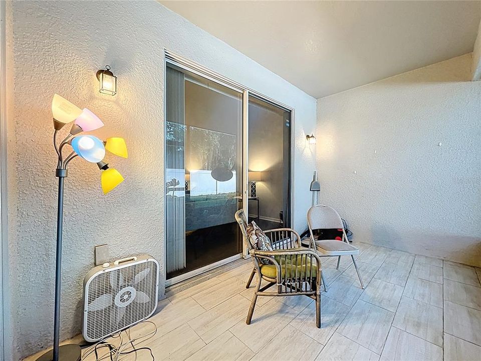 For Rent: $2,325 (3 beds, 3 baths, 1705 Square Feet)