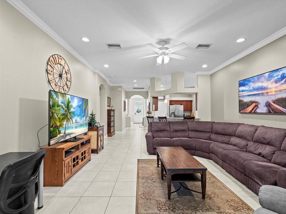 На продажу: $474,900 (4 спален, 2 ванн, 2388 Квадратных фут)