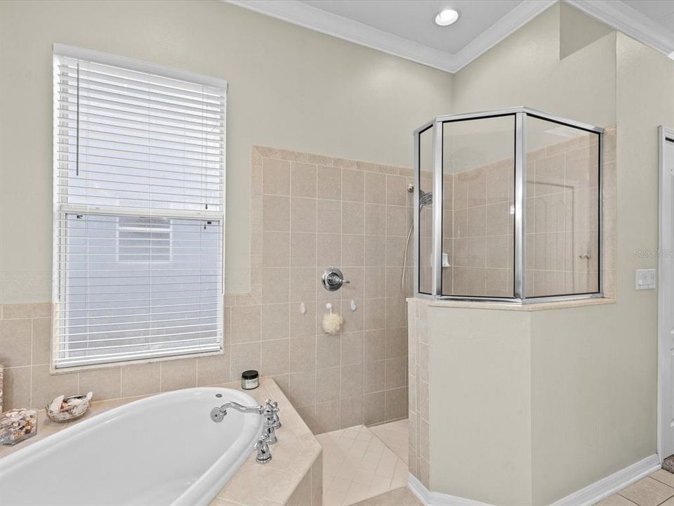 На продажу: $474,900 (4 спален, 2 ванн, 2388 Квадратных фут)