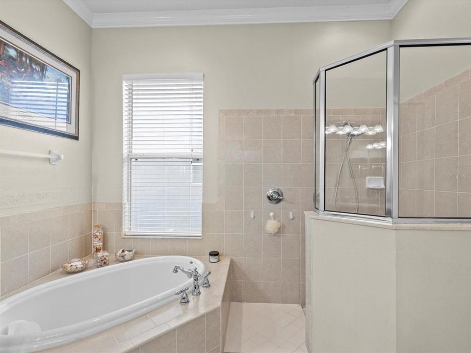 На продажу: $474,900 (4 спален, 2 ванн, 2388 Квадратных фут)