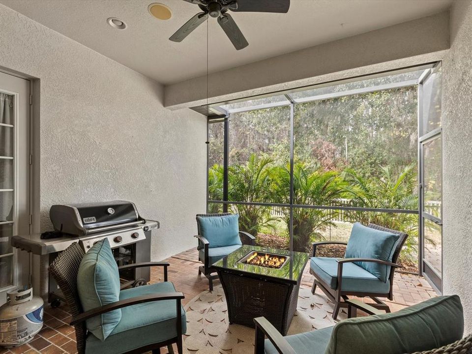 На продажу: $474,900 (4 спален, 2 ванн, 2388 Квадратных фут)