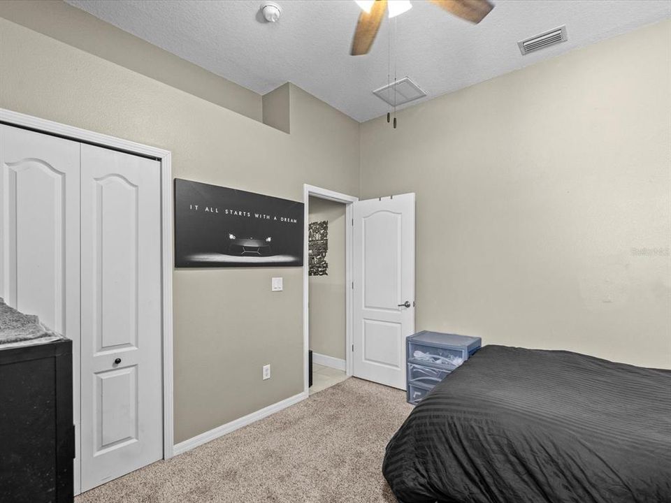 На продажу: $474,900 (4 спален, 2 ванн, 2388 Квадратных фут)