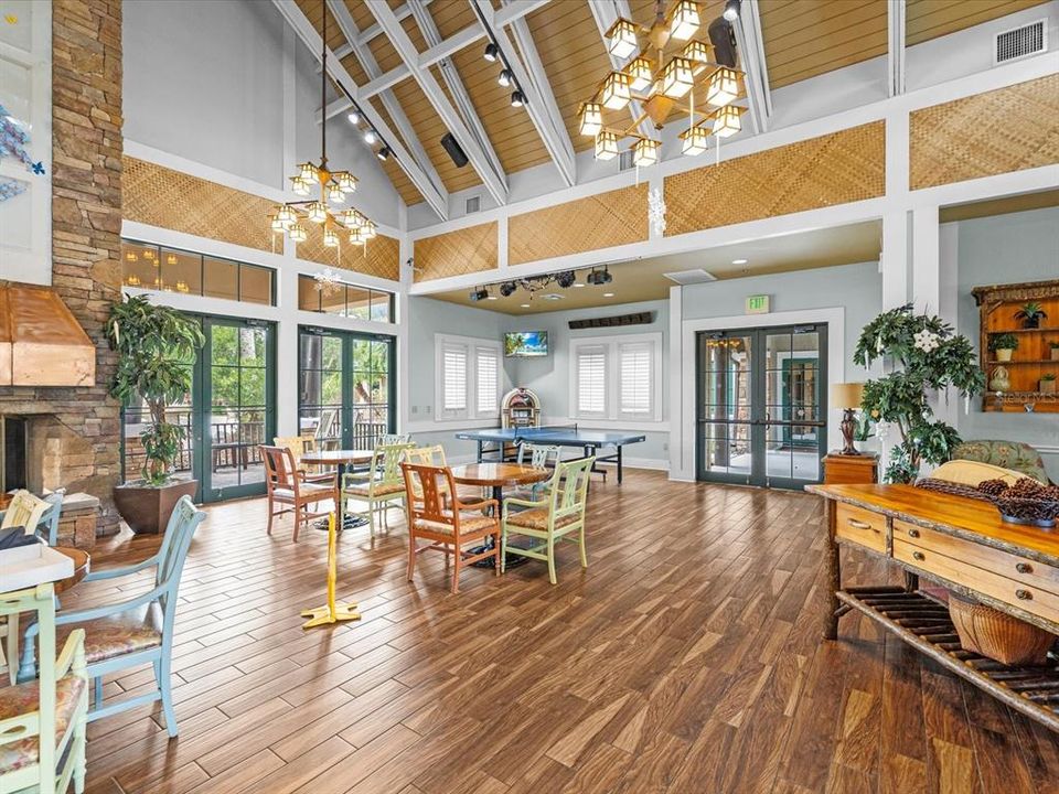 На продажу: $474,900 (4 спален, 2 ванн, 2388 Квадратных фут)