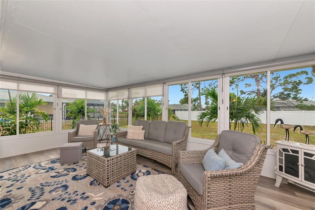 待售: $300,000 (3 贝兹, 2 浴室, 1094 平方英尺)