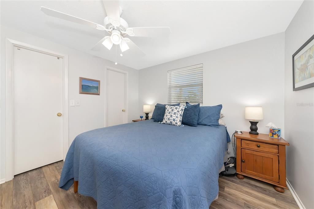 待售: $300,000 (3 贝兹, 2 浴室, 1094 平方英尺)