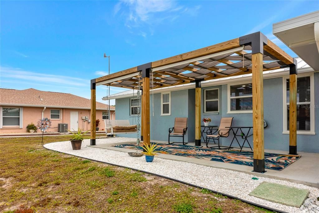 待售: $300,000 (3 贝兹, 2 浴室, 1094 平方英尺)