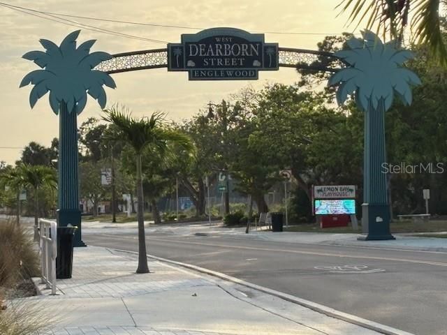 待售: $300,000 (3 贝兹, 2 浴室, 1094 平方英尺)