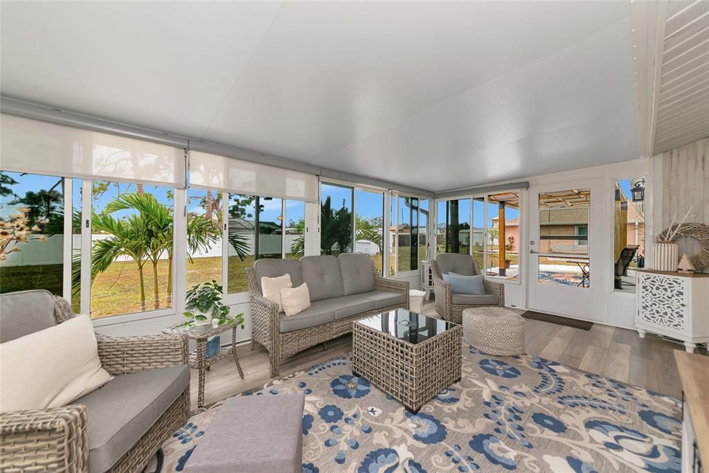 待售: $300,000 (3 贝兹, 2 浴室, 1094 平方英尺)