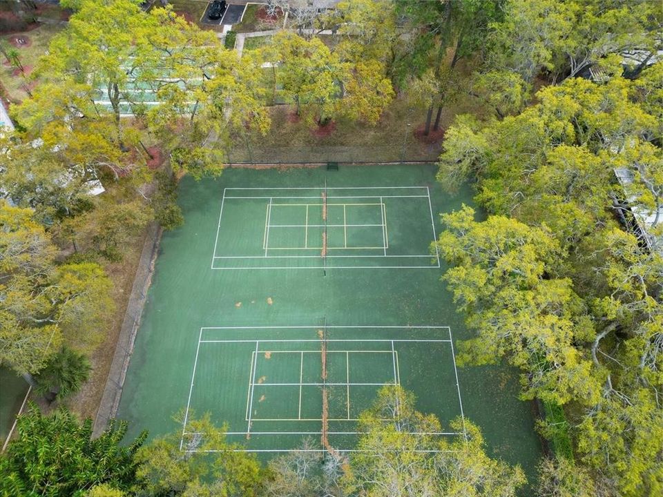 На продажу: $185,000 (2 спален, 2 ванн, 871 Квадратных фут)