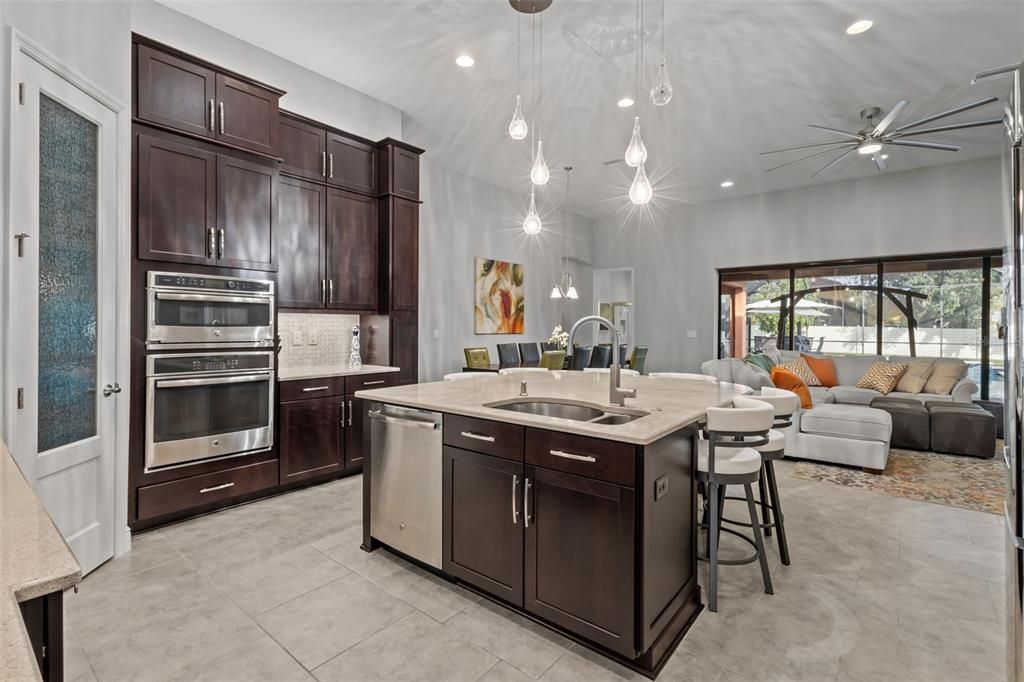 На продажу: $815,000 (4 спален, 3 ванн, 3179 Квадратных фут)