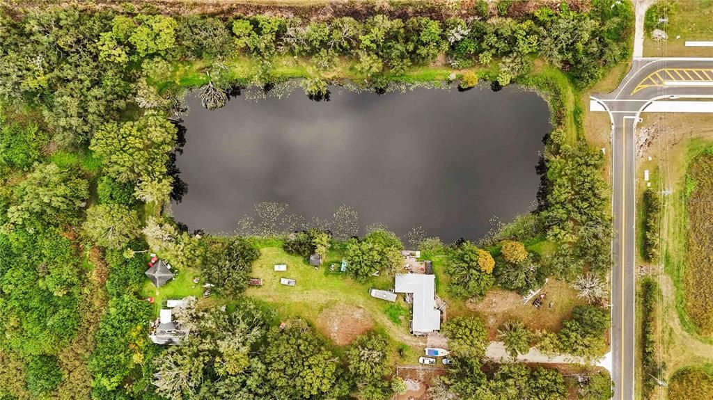 待售: $1,900,000 (5.20 acres)