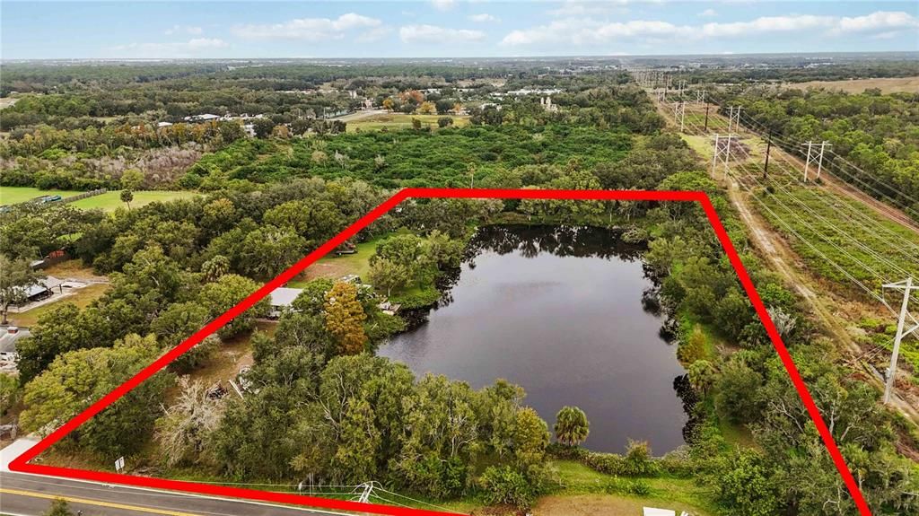 待售: $1,900,000 (5.20 acres)