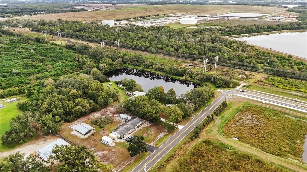 待售: $1,900,000 (5.20 acres)