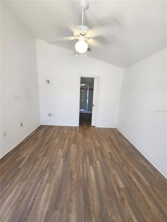 В аренду: $1,990 (4 спален, 3 ванн, 1412 Квадратных фут)