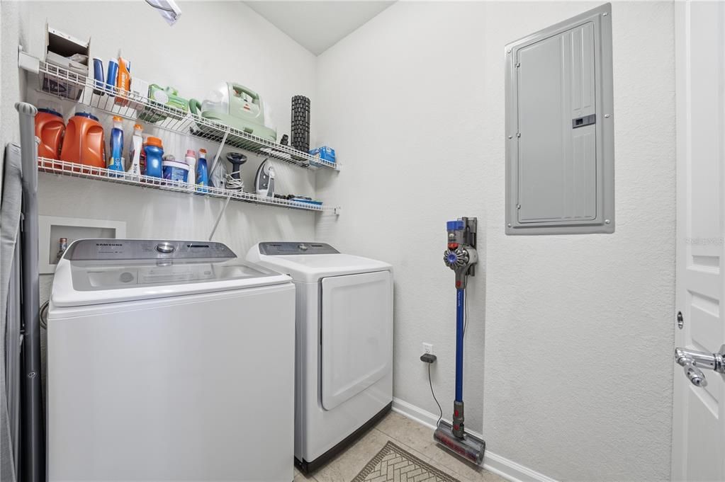 待售: $399,000 (3 贝兹, 2 浴室, 1680 平方英尺)