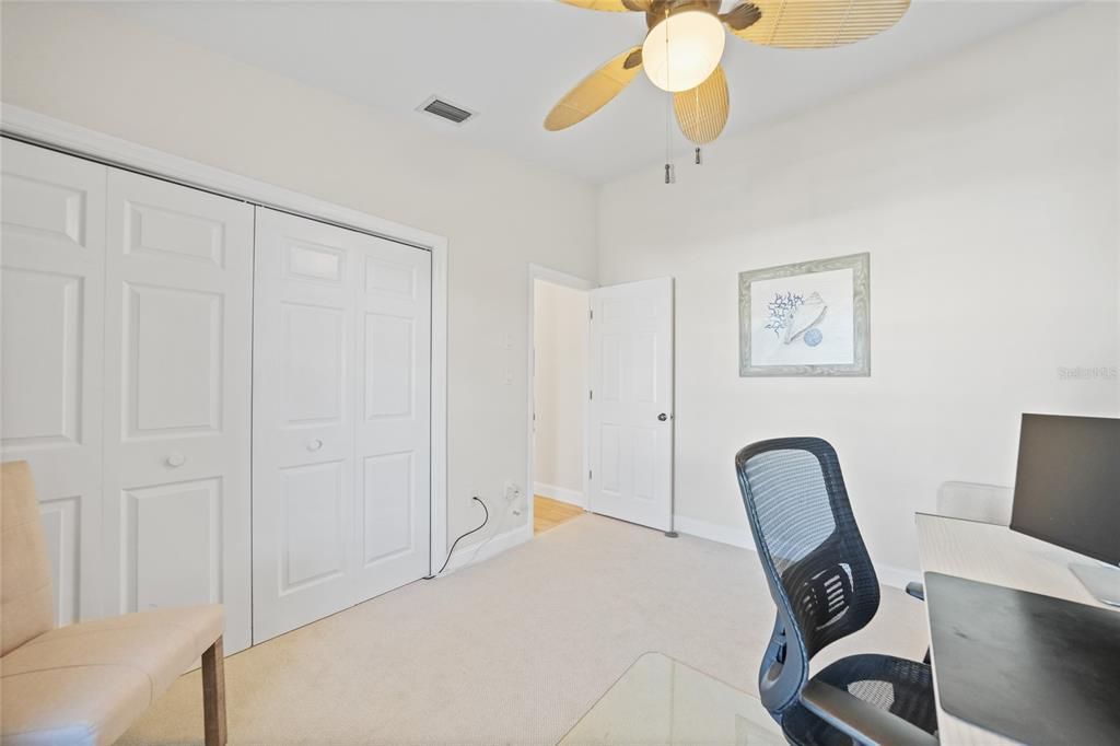 待售: $349,900 (2 贝兹, 2 浴室, 1405 平方英尺)