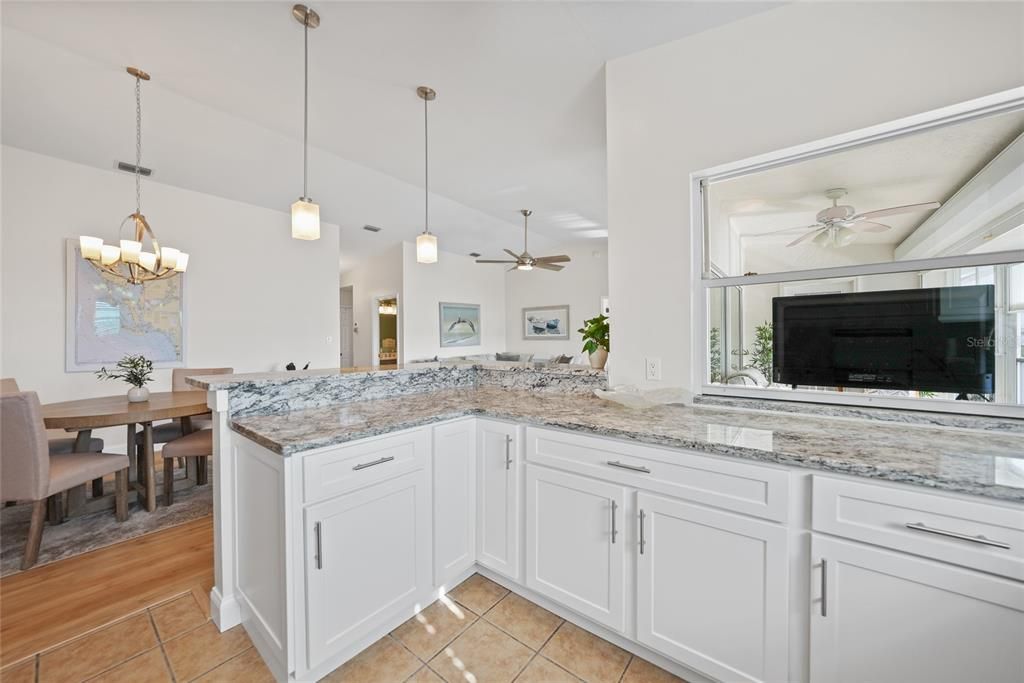 待售: $349,900 (2 贝兹, 2 浴室, 1405 平方英尺)