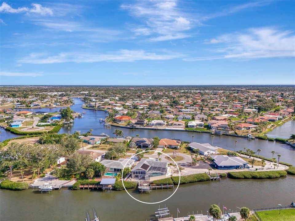 На продажу: $899,999 (3 спален, 3 ванн, 2306 Квадратных фут)