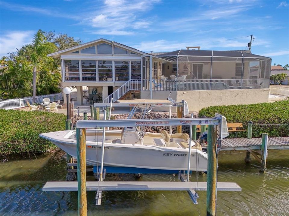 На продажу: $899,999 (3 спален, 3 ванн, 2306 Квадратных фут)