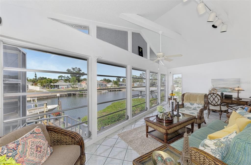 На продажу: $899,999 (3 спален, 3 ванн, 2306 Квадратных фут)