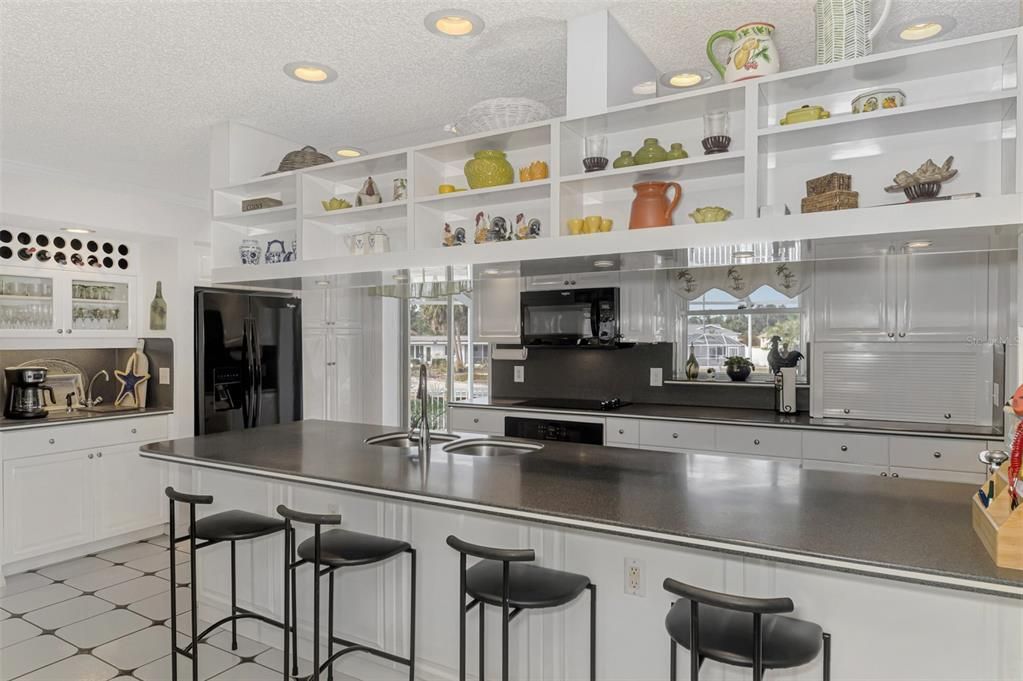 На продажу: $899,999 (3 спален, 3 ванн, 2306 Квадратных фут)