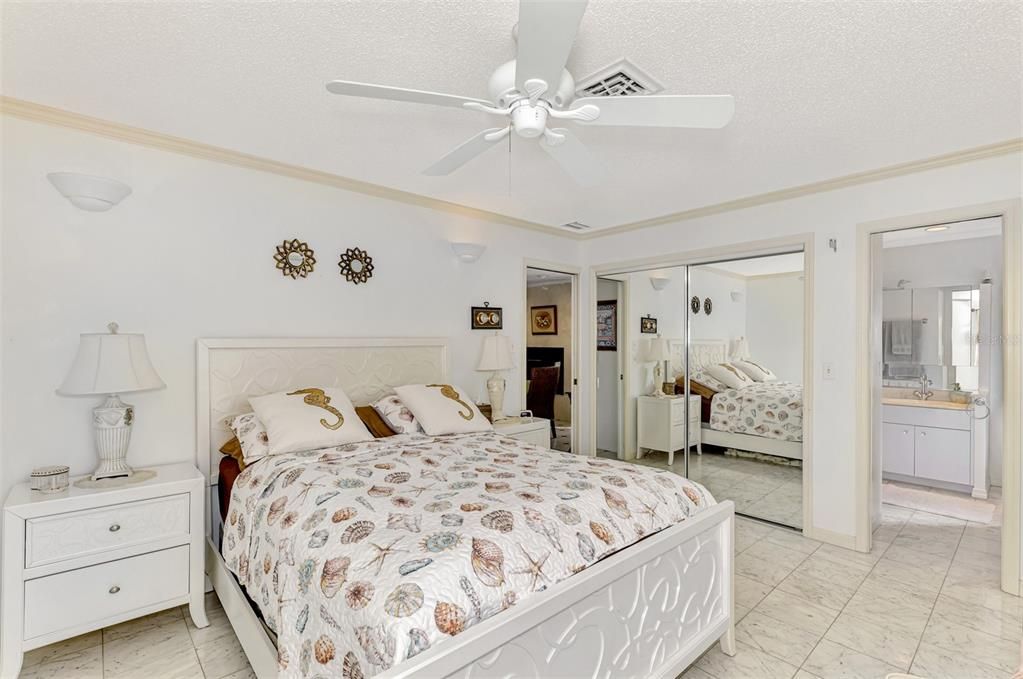 На продажу: $899,999 (3 спален, 3 ванн, 2306 Квадратных фут)