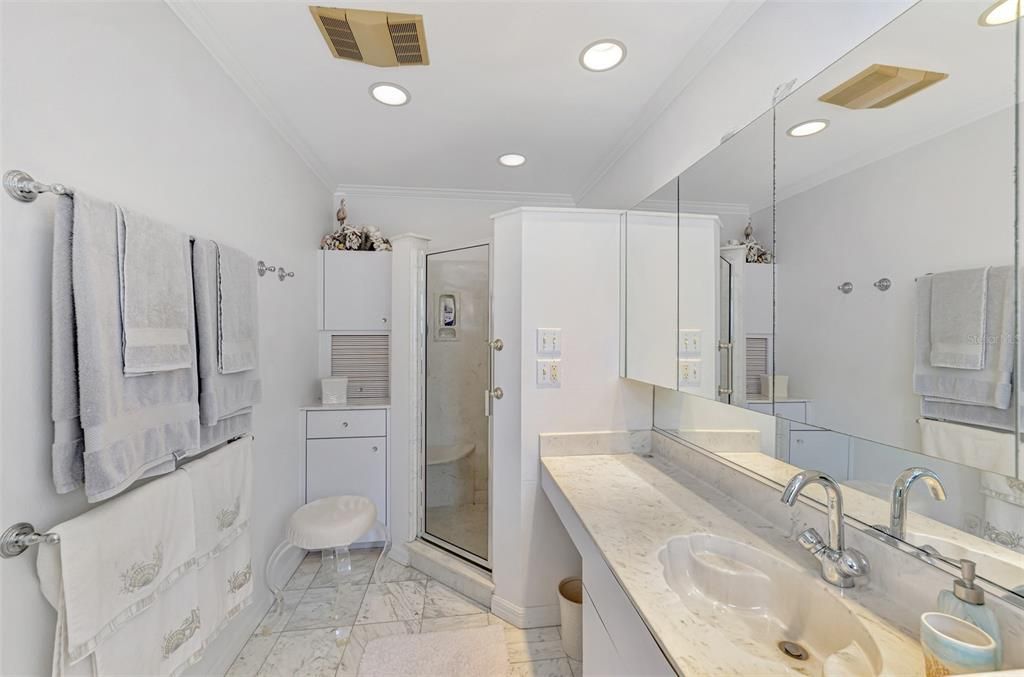 На продажу: $899,999 (3 спален, 3 ванн, 2306 Квадратных фут)