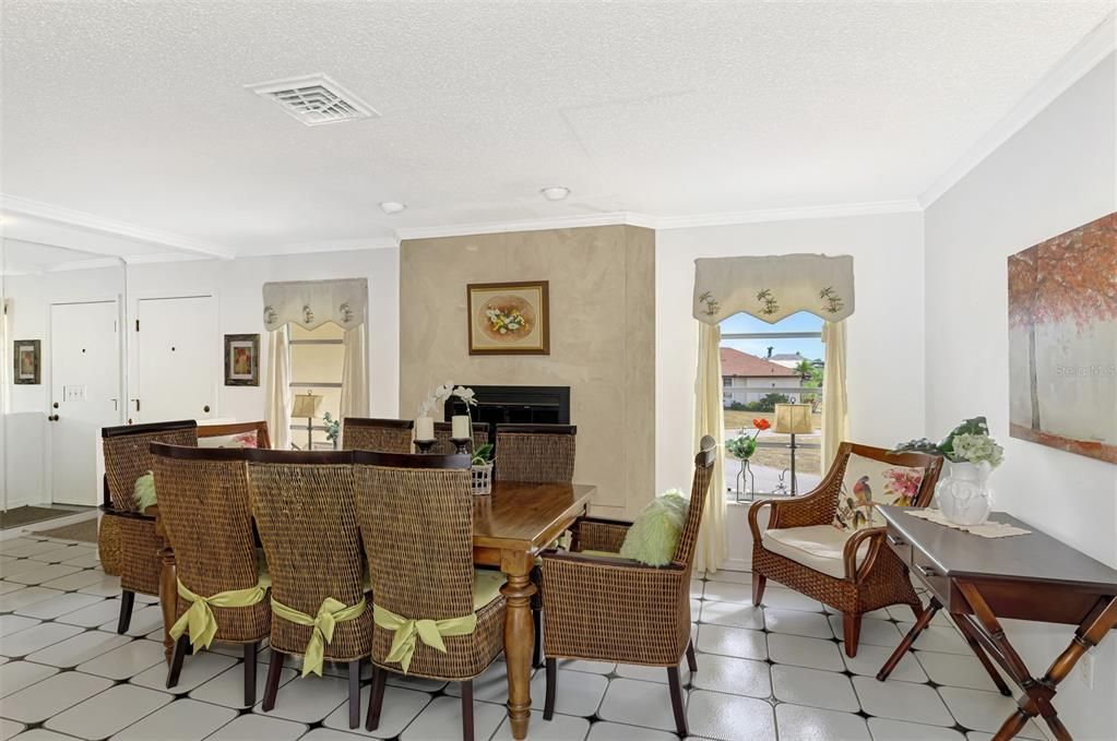 На продажу: $899,999 (3 спален, 3 ванн, 2306 Квадратных фут)