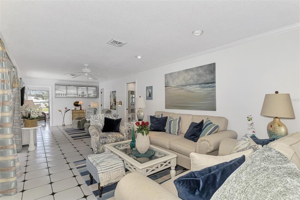 На продажу: $899,999 (3 спален, 3 ванн, 2306 Квадратных фут)