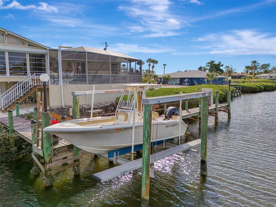 На продажу: $899,999 (3 спален, 3 ванн, 2306 Квадратных фут)