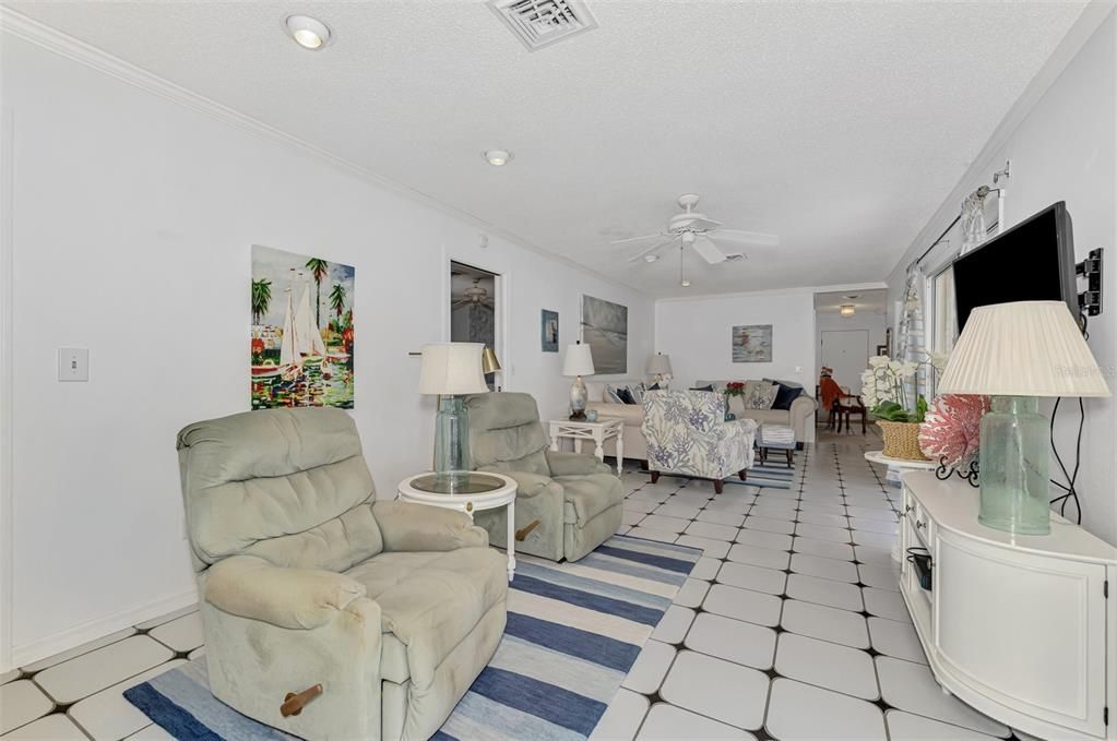 На продажу: $899,999 (3 спален, 3 ванн, 2306 Квадратных фут)