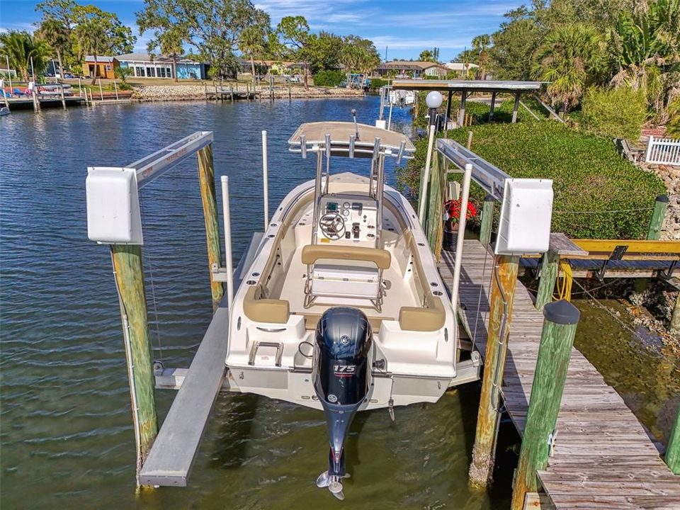 На продажу: $899,999 (3 спален, 3 ванн, 2306 Квадратных фут)