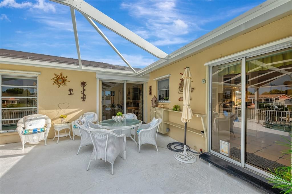 На продажу: $899,999 (3 спален, 3 ванн, 2306 Квадратных фут)