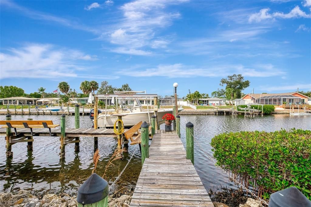 На продажу: $899,999 (3 спален, 3 ванн, 2306 Квадратных фут)