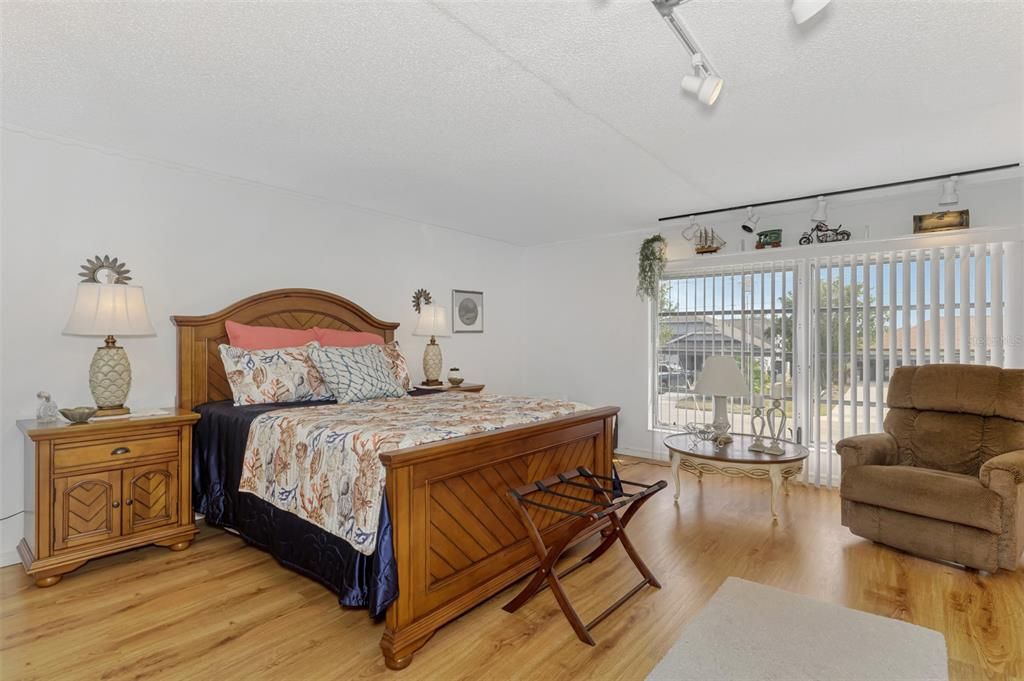 На продажу: $899,999 (3 спален, 3 ванн, 2306 Квадратных фут)