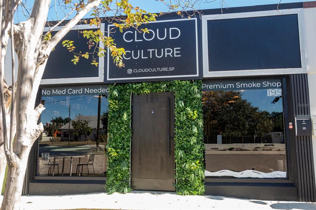 待售: $500,000 (0 贝兹, 0 浴室, 494 平方英尺)