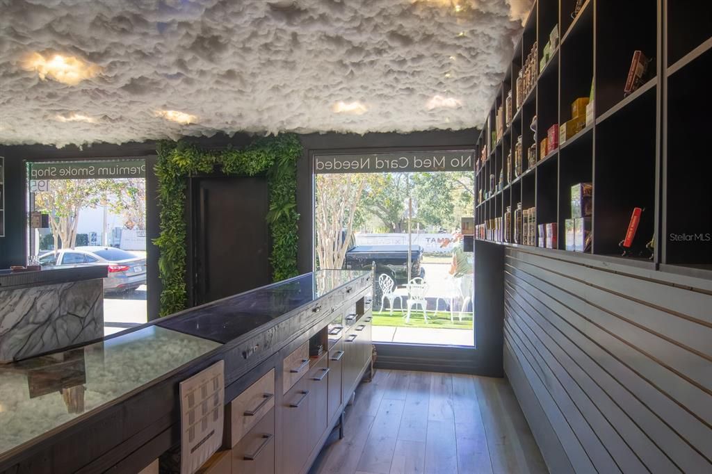 待售: $500,000 (0 贝兹, 0 浴室, 494 平方英尺)