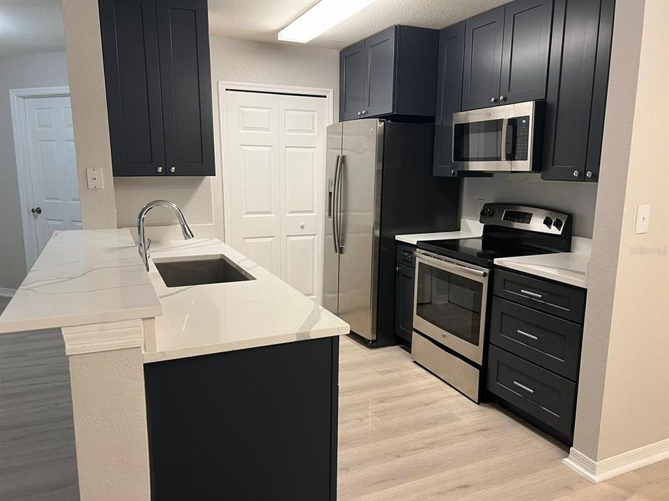 В аренду: $2,250 (3 спален, 2 ванн, 1318 Квадратных фут)