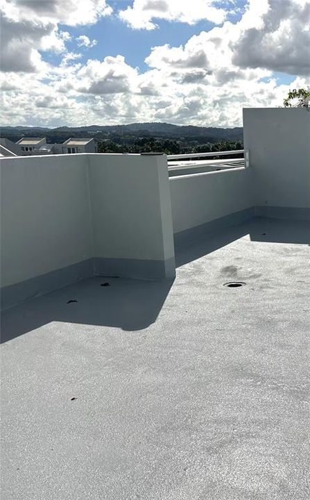 Activo con contrato: $365,000 (3 camas, 3 baños, 2166 Pies cuadrados)